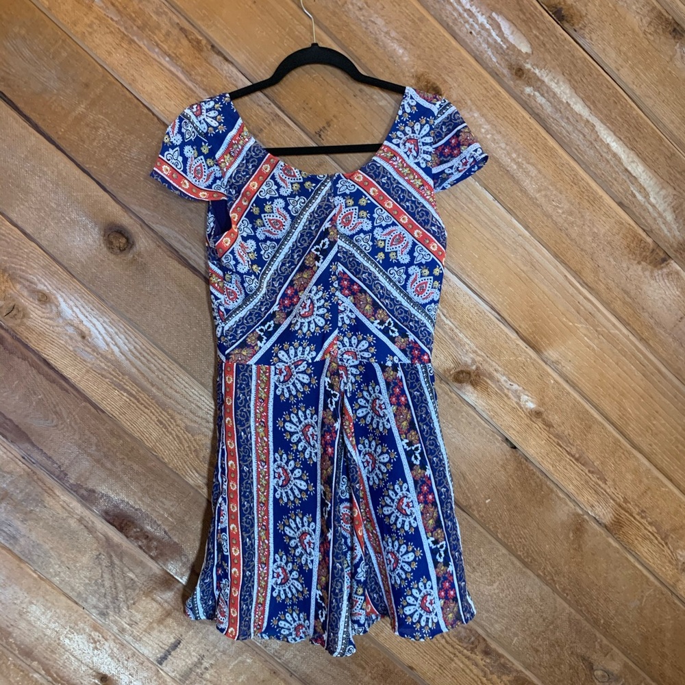 Pattern Dress - Picture 2 of 2